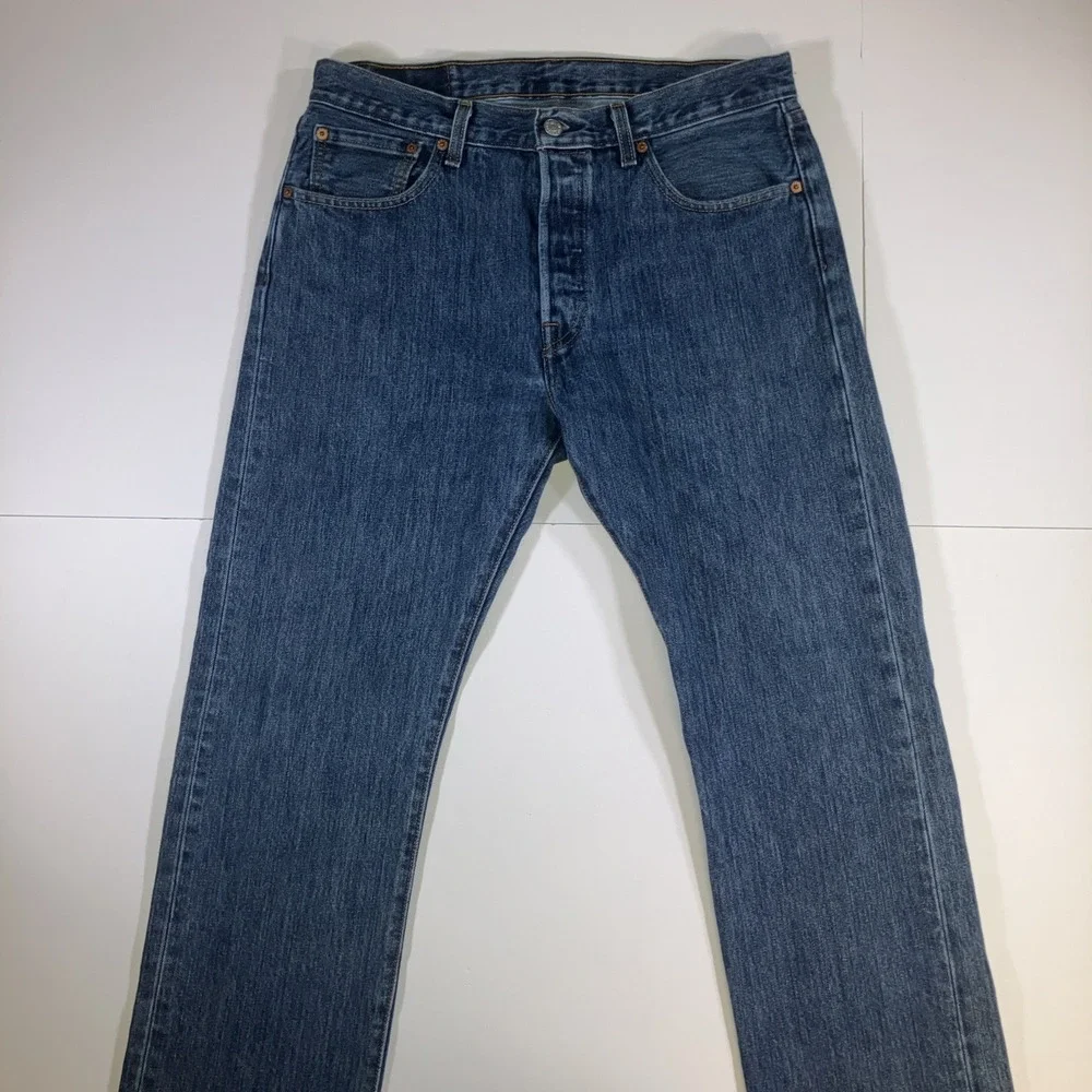 Levis 501 Jeans Mens 32x29 Medium Wash Button Fly Original Fit 100% Cotton